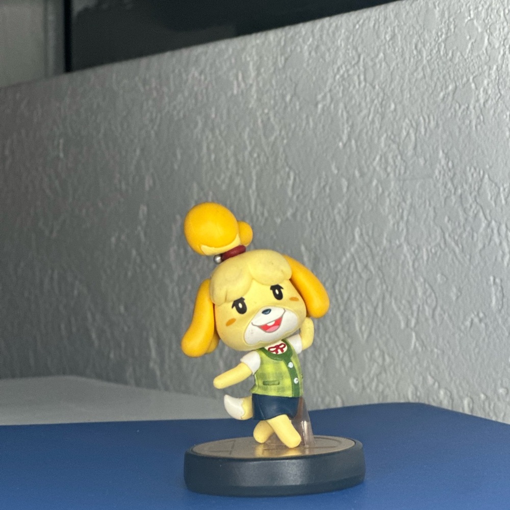 Nintendo Amiibo Animal Crossing Isabelle figure
